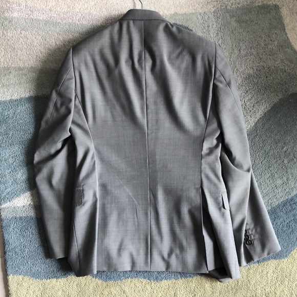 Armani suit - Picture 5 of 7